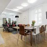 City Center, 125 M2, 3 Bedroom Sea & Old Town View