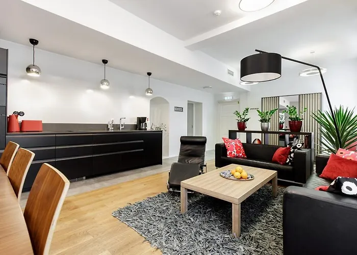 City Center, 125 M2, 3 Bedroom Sea & Old Town View