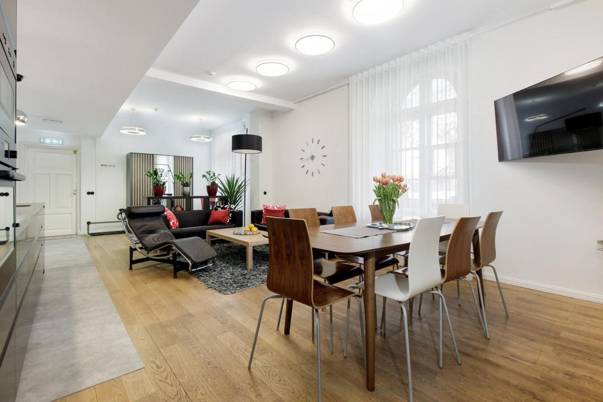 Huoneisto Center, 125 M2, 3 Bedroom Sea & Old Town View *