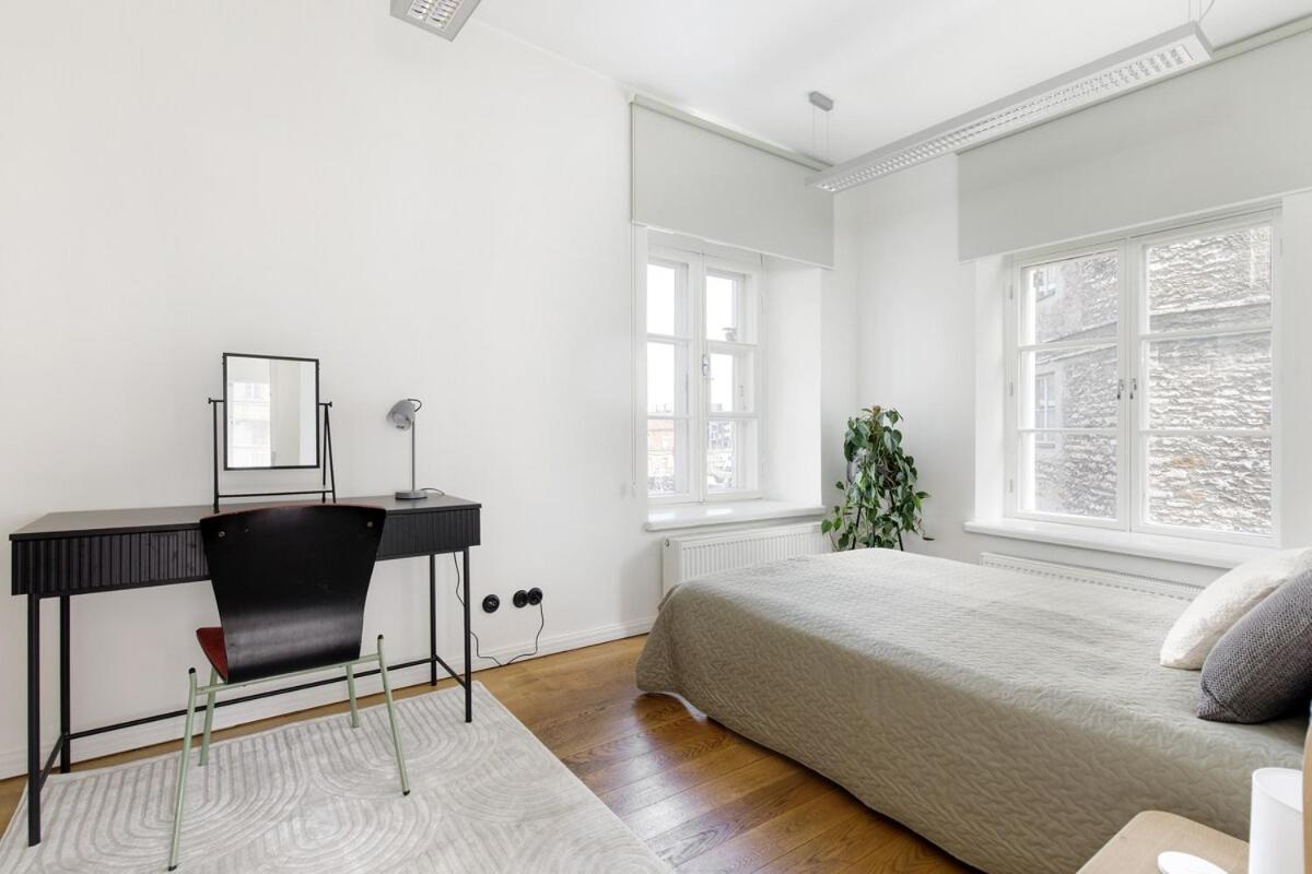 Center, 125 M2, 3 Bedroom Sea & Old Town View