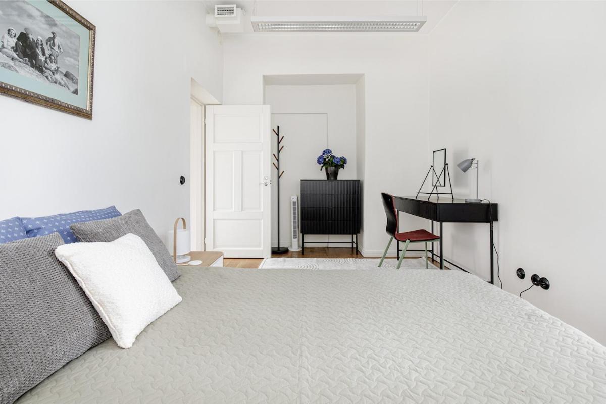 Huoneisto Center, 125 M2, 3 Bedroom Sea & Old Town View *