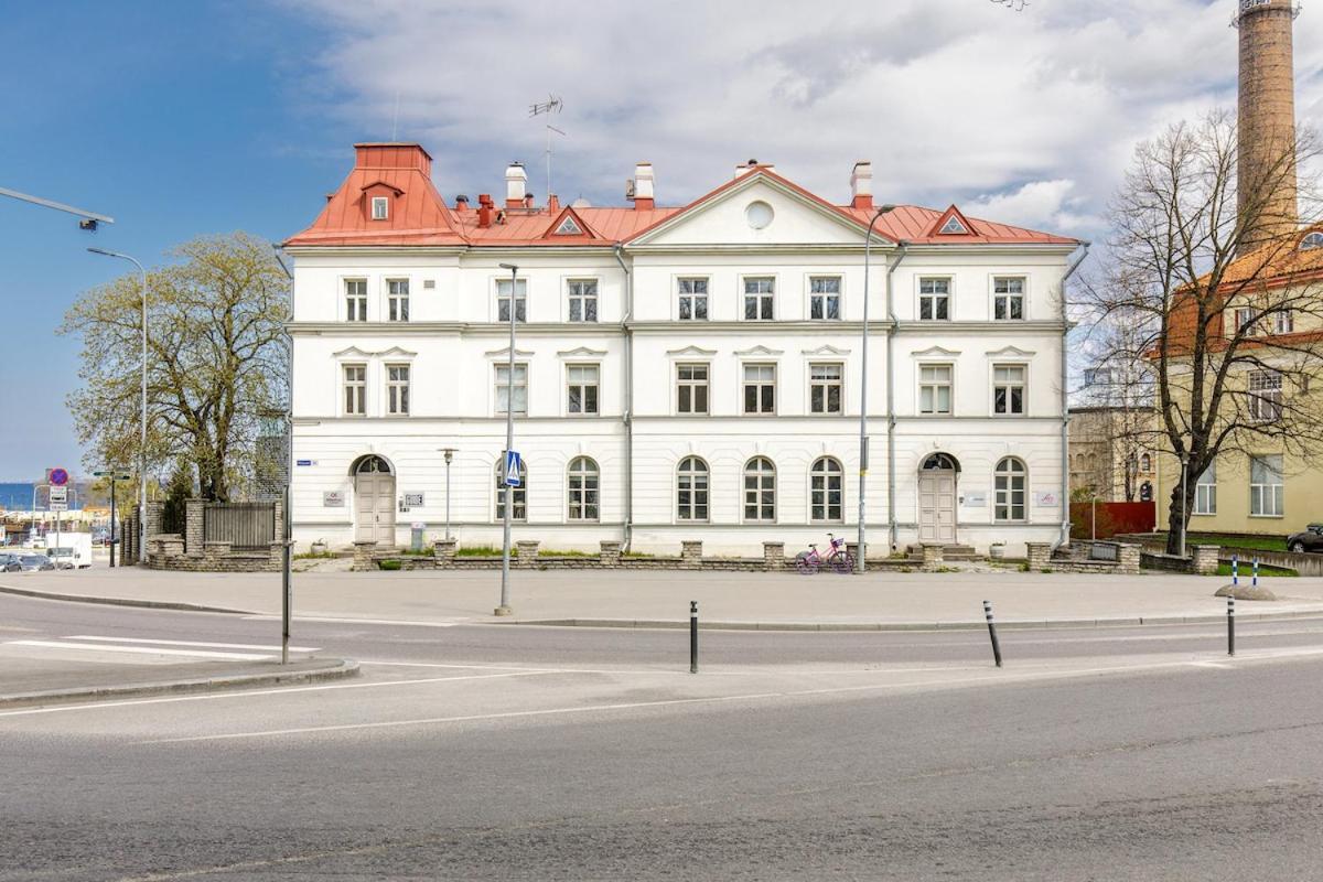 Center, 125 M2, 3 Bedroom Sea & Old Town View Huoneisto